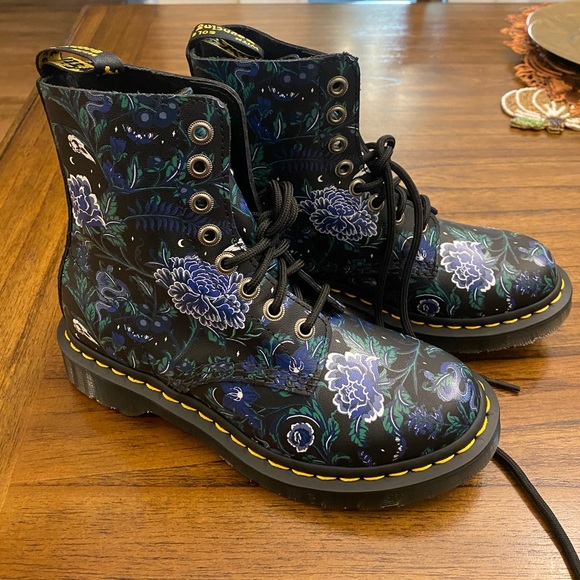 Doc Martens 1460 Pascal Boots - Picture 4 of 12